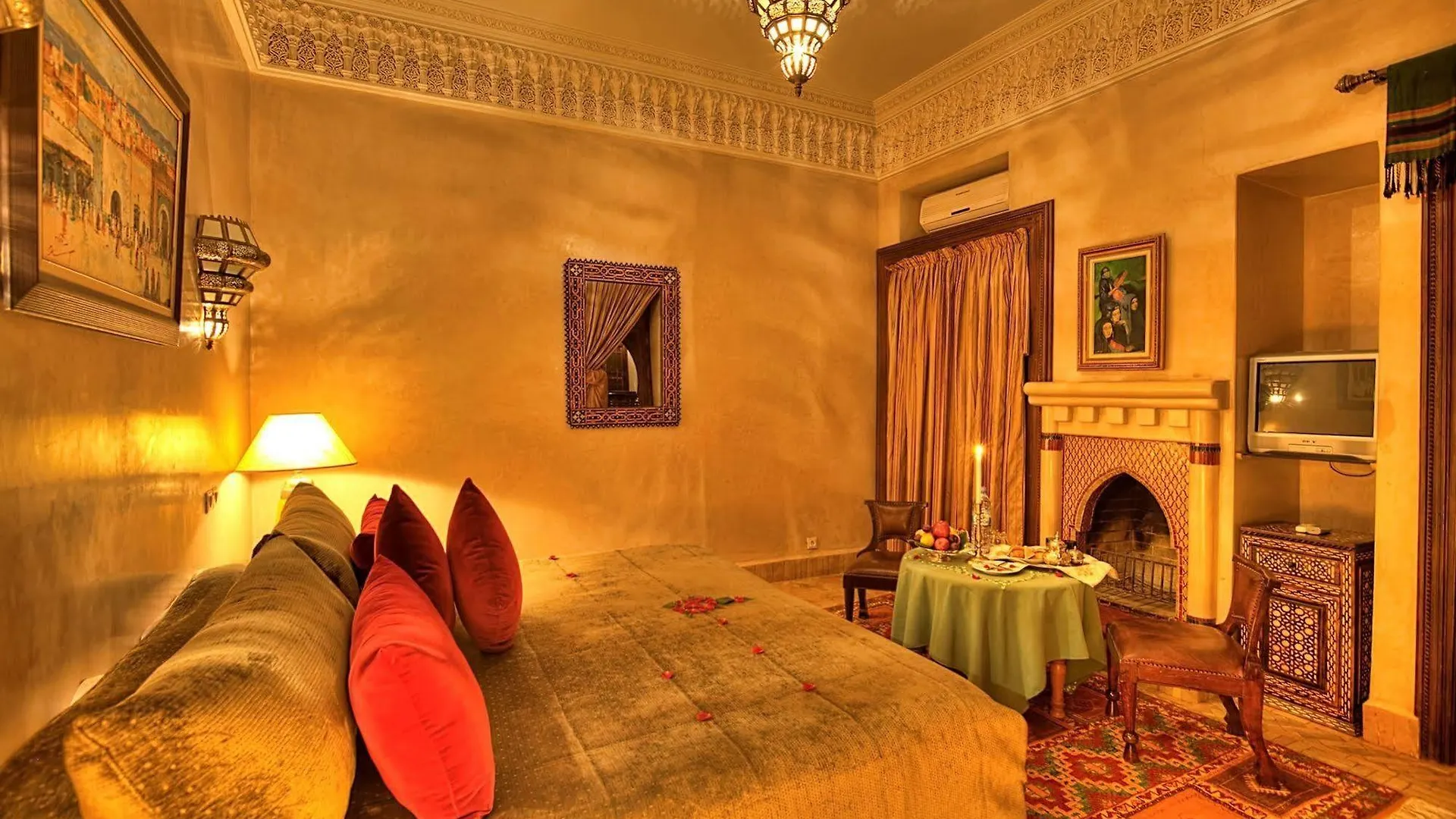 Riad Kniza Марракеш 5*,